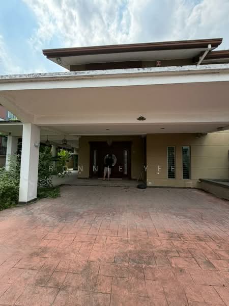 Semi-Detached House for Rent in Taman Bukit Serdang (Seri Kembangan) - Bonnie Yee - Exterior - PropertyGuru.com.my