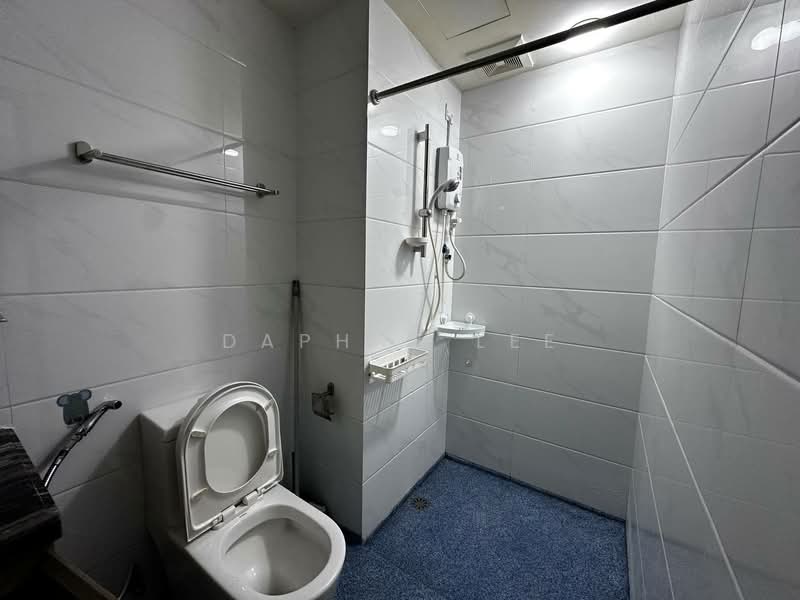 Service Residence for Rent at Country Garden Central Park - Daphne Lee - Bathroom - PropertyGuru.com.my