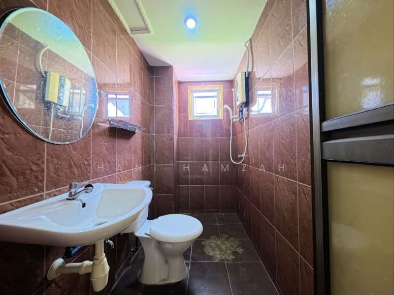 Apartment for Sale at Sri Lavender Apartment - Hani Hamzah - Bathroom - PropertyGuru.com.my
