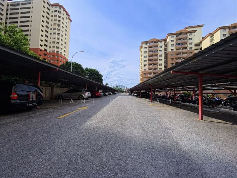 Apartment for Sale at Sri Lavender Apartment - Hani Hamzah - Car Park - PropertyGuru.com.my
