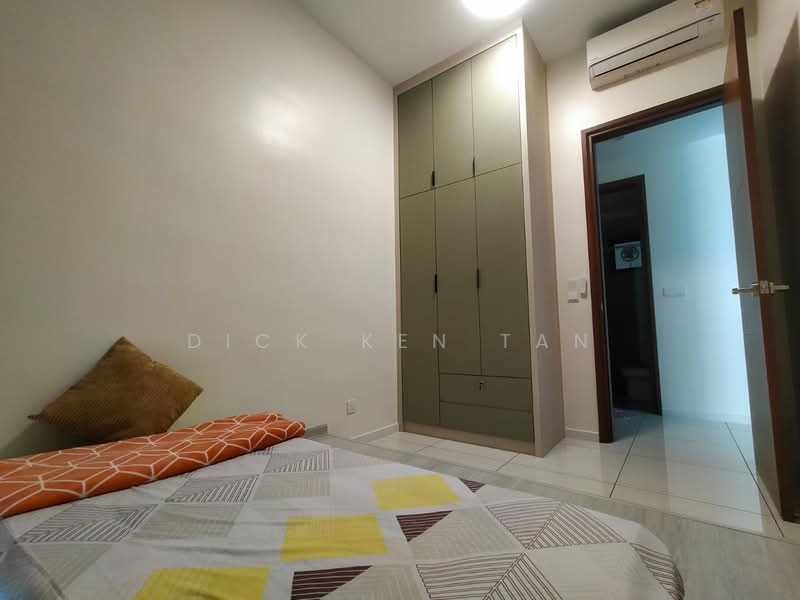 Condominium for Rent at Queens Residences Q1 @ Queens Waterfront - Dick Ken Tan - Bedroom - PropertyGuru.com.my