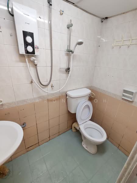 Rumah Flat untuk Dijual di Bandar Damai Perdana (Low Cost) - Aaron Yeoh - Bathroom - PropertyGuru.com.my