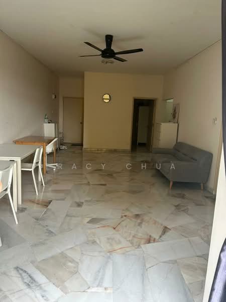 Pangsapuri untuk Dijual di Pangsapuri Lagoon Perdana - Tracy Chua - Living Room - PropertyGuru.com.my