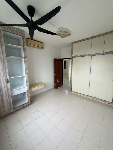 Pangsapuri untuk Dijual di Villa Krystal @ Bandar Selesa Jaya - Florence Thong - Bedroom - PropertyGuru.com.my