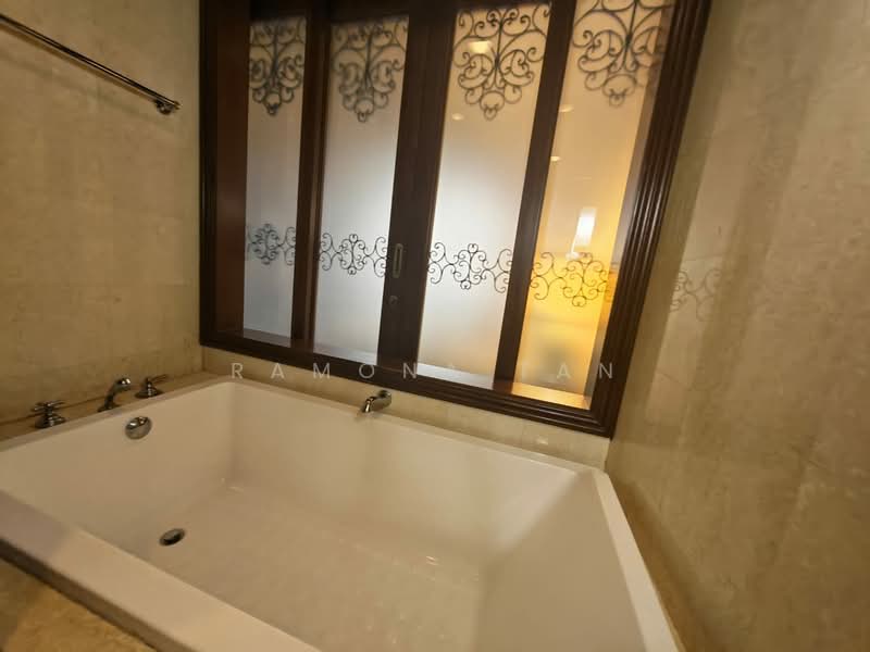 Servis Apartment untuk Dijual di Casa Del Rio - Ramona Tan - Bathroom - PropertyGuru.com.my