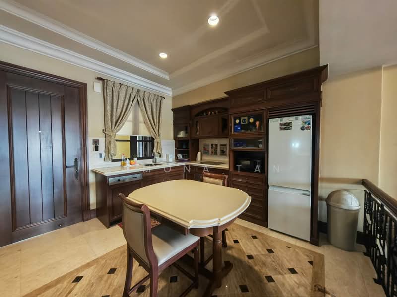 Servis Apartment untuk Dijual di Casa Del Rio - Ramona Tan - Kitchen - PropertyGuru.com.my