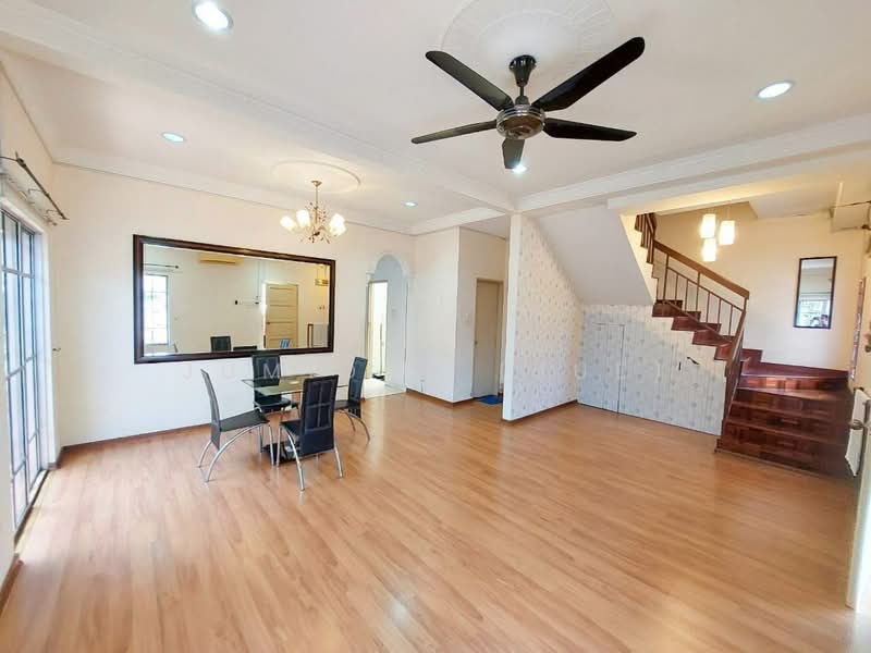 Semi-Detached House for Rent in Bandar Bukit Mahkota (Bangi) - JUMIDAH (JUE) - Living Room - PropertyGuru.com.my