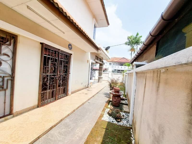 Semi-Detached House for Rent in Bandar Bukit Mahkota (Bangi) - JUMIDAH (JUE) - Exterior - PropertyGuru.com.my