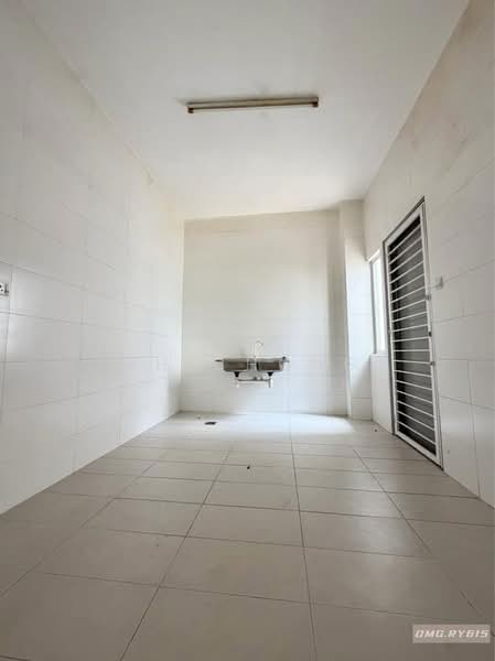 Cluster House for Sale in Canary Garden (Klang) - KH Chong - Kitchen - PropertyGuru.com.my