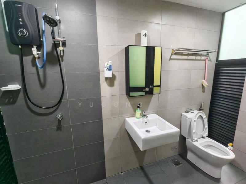 2-storey Terraced House for Sale in Bandar Seri Alam (Masai) - Yucong . - Bathroom - PropertyGuru.com.my