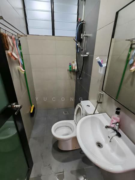2-storey Terraced House for Sale in Bandar Seri Alam (Masai) - Yucong . - Bathroom - PropertyGuru.com.my