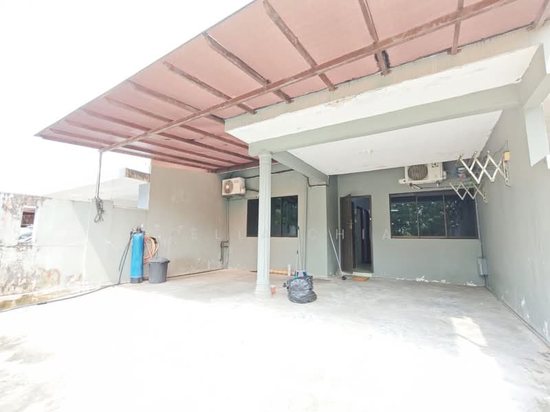 1-storey Terraced House for Rent in Johor Bahru (Johor) - Stella Chia - Exterior - PropertyGuru.com.my