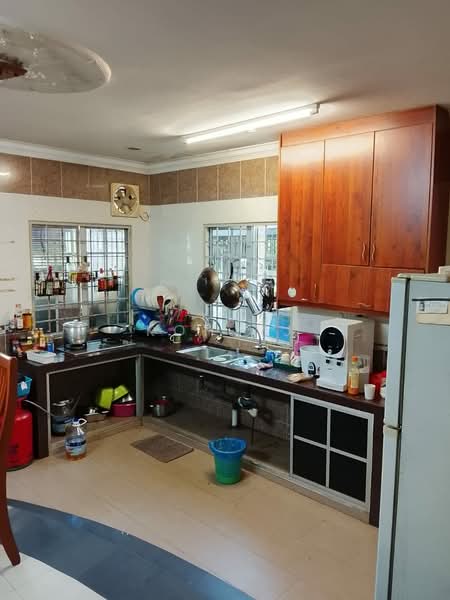 2-storey Terraced House for Sale in Bandar Kinrara Seksyen 1 (Bandar Kinrara) - Koh VJ - Kitchen - PropertyGuru.com.my