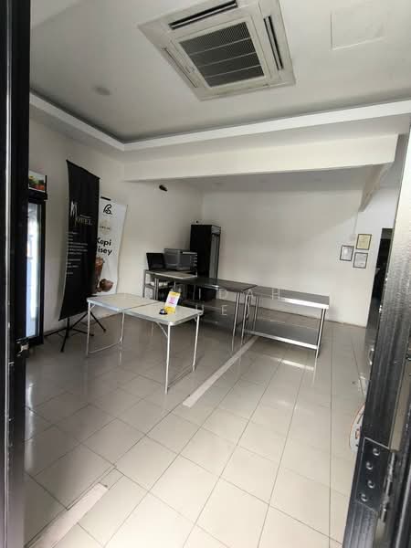 Shop for Rent in Taman Kajang Utama (Kajang) - JUMIDAH (JUE) - Interior - PropertyGuru.com.my