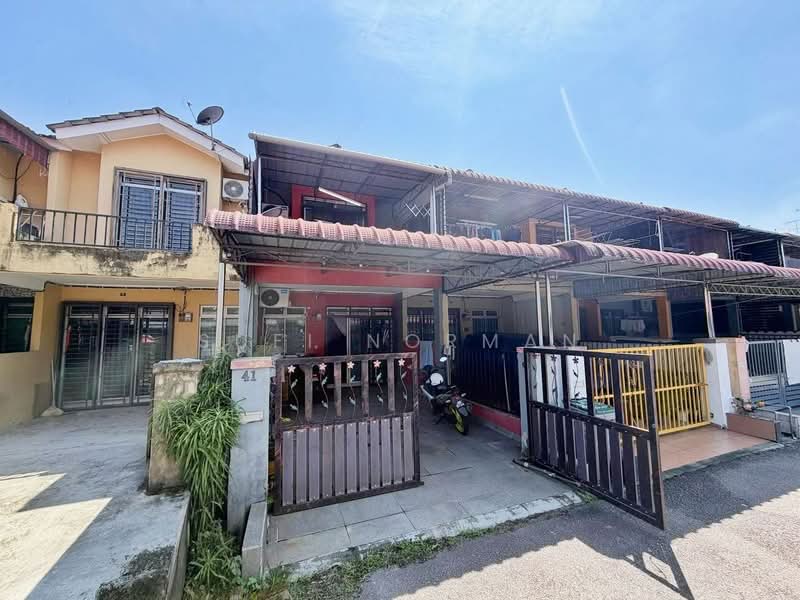 Rumah Teres 2 Tingkat untuk Dijual di Taman Sri Kluang (Kluang) - Sufi Norman - Exterior - PropertyGuru.com.my