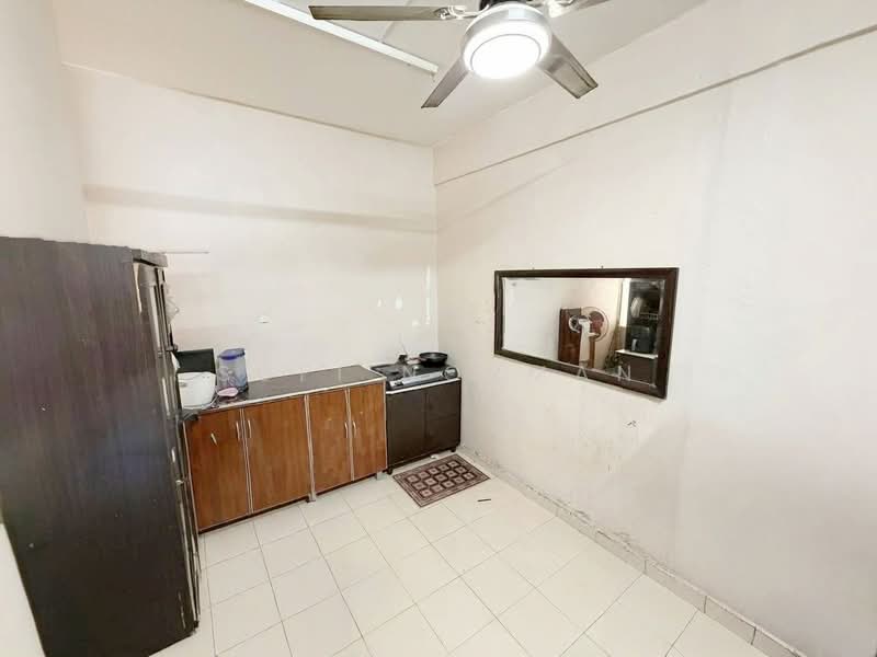 Rumah Teres 2 Tingkat untuk Dijual di Taman Sri Kluang (Kluang) - Sufi Norman - Kitchen - PropertyGuru.com.my
