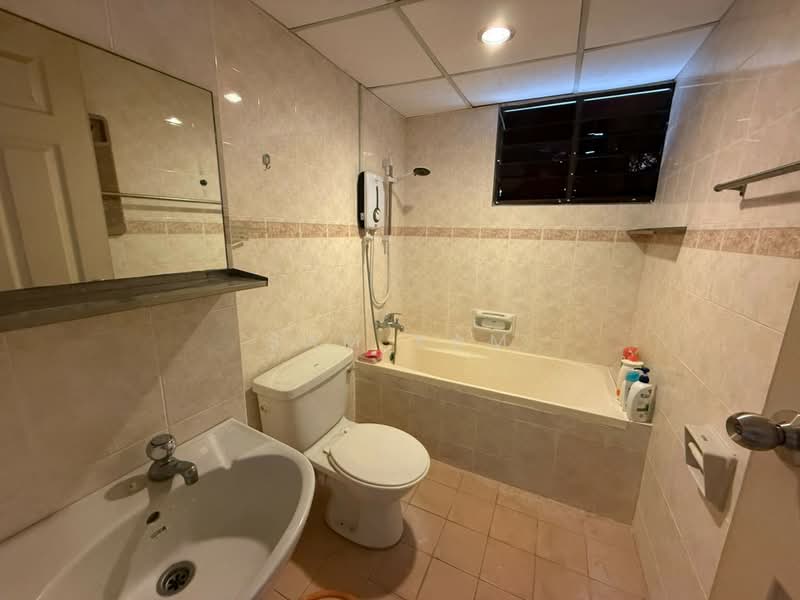 Condominium for Sale at Grand View - Sam Kam - Bathroom - PropertyGuru.com.my
