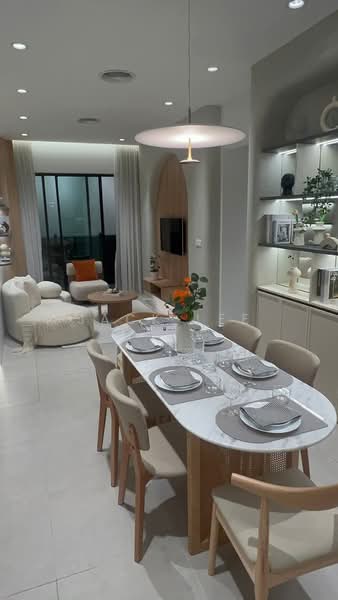 Kondominium untuk Dijual di Maxim D'Parc - Jack Lee - Living Room - PropertyGuru.com.my