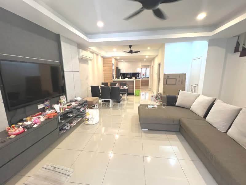 Rumah Teres untuk Dijual di Bandar Kinrara Seksyen 1 (Bandar Kinrara) - Eugene Choy - Living Room - PropertyGuru.com.my
