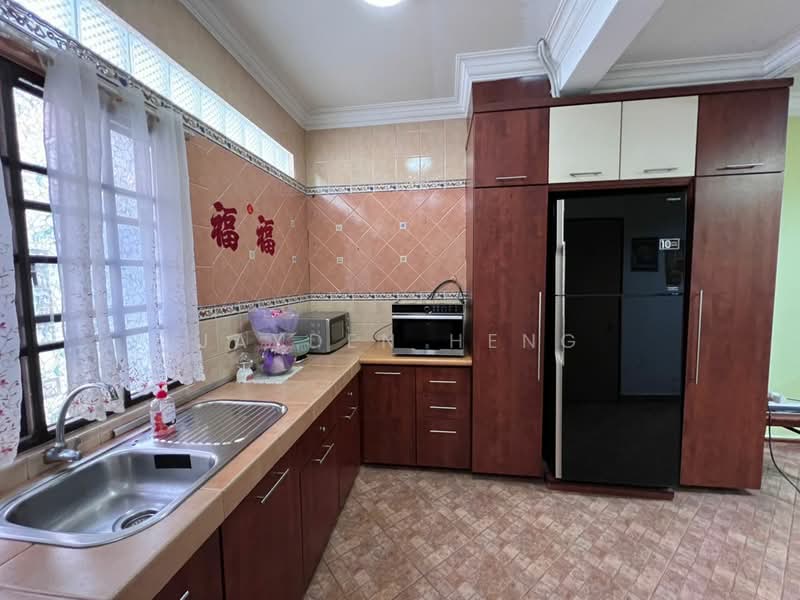 2-storey Terraced House for Sale in Taman Desaria (Petaling Jaya) - Jayden Heng - Kitchen - PropertyGuru.com.my