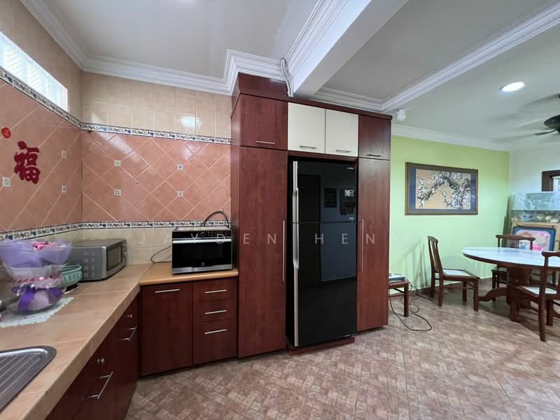 2-storey Terraced House for Sale in Taman Desaria (Petaling Jaya) - Jayden Heng - Kitchen - PropertyGuru.com.my