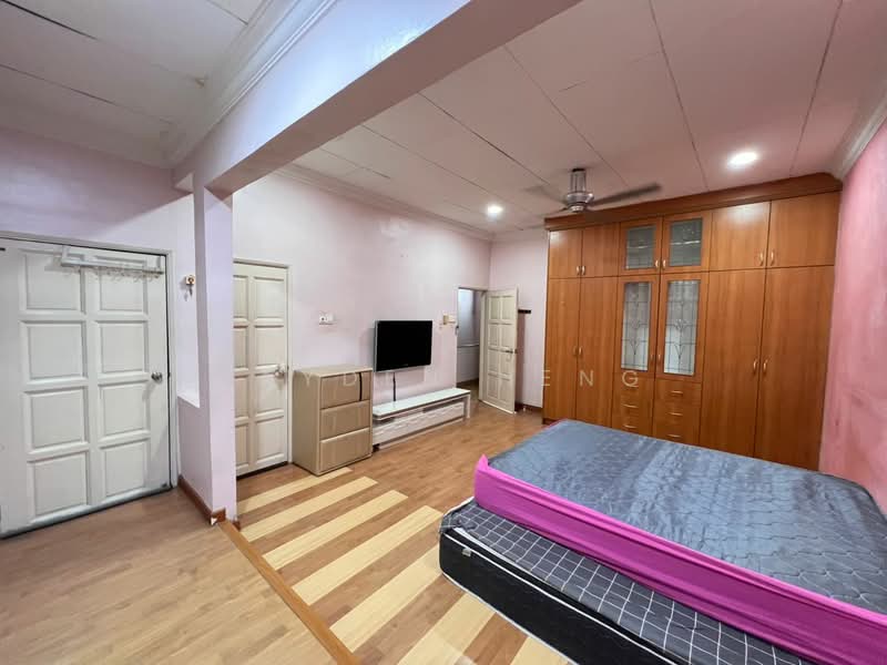 2-storey Terraced House for Sale in Taman Desaria (Petaling Jaya) - Jayden Heng - Bedroom - PropertyGuru.com.my