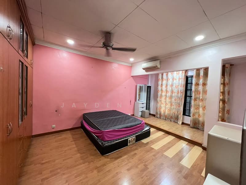 2-storey Terraced House for Sale in Taman Desaria (Petaling Jaya) - Jayden Heng - Bedroom - PropertyGuru.com.my