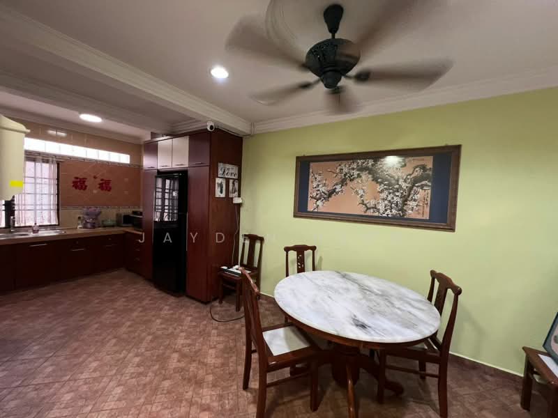 2-storey Terraced House for Sale in Taman Desaria (Petaling Jaya) - Jayden Heng - Kitchen - PropertyGuru.com.my