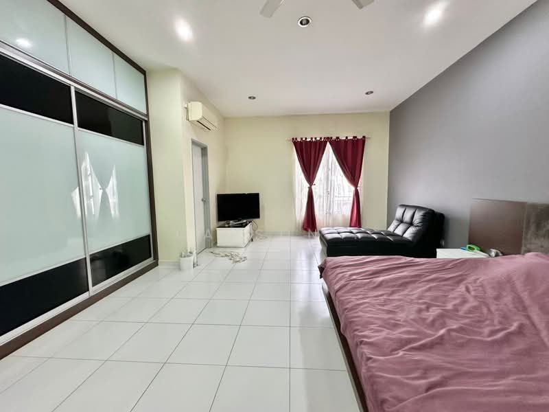 Rumah Teres 2 Tingkat untuk Dijual di Setia Tropika (Johor Bahru) - Carson . - PropertyGuru.com.my