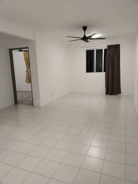 Apartment for Sale at The Rise Collection 1 - Rex Tung - Living Room - PropertyGuru.com.my