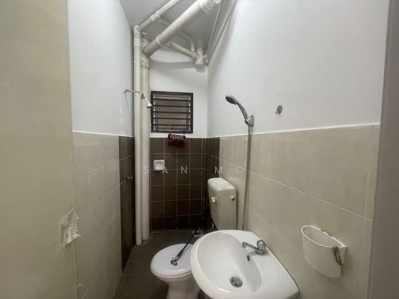Apartment for Sale at Camellia Court - San MC - Bathroom - PropertyGuru.com.my