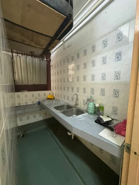 Flat for Rent at Orchid Court - Levin Khoo - Kitchen - PropertyGuru.com.my