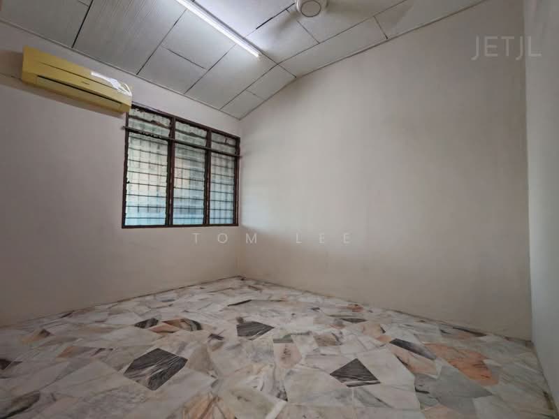 Rumah Teres untuk Dijual di Kampung Pendamar (Klang) - Tom Lee - PropertyGuru.com.my