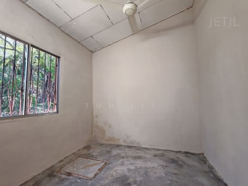 Rumah Teres untuk Dijual di Kampung Pendamar (Klang) - Tom Lee - PropertyGuru.com.my