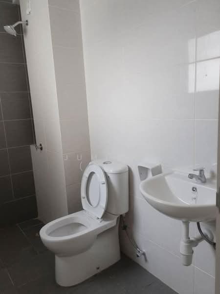 Rumah Bandar untuk Disewa di Taman Akasia (Semenyih) - JUMIDAH (JUE) - Bathroom - PropertyGuru.com.my