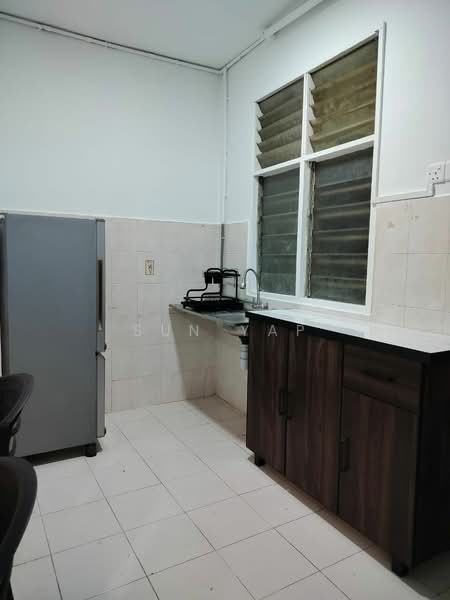Pangsapuri untuk Disewa di Villa Krystal @ Bandar Selesa Jaya - Sun Yap - Kitchen - PropertyGuru.com.my