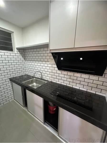 Condominium for Rent at Lakefront Homes - Amirul Fikry Zulkifly - Kitchen - PropertyGuru.com.my