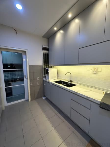 Condominium for Rent at Lakefront Homes - Amirul Fikry Zulkifly - Kitchen - PropertyGuru.com.my