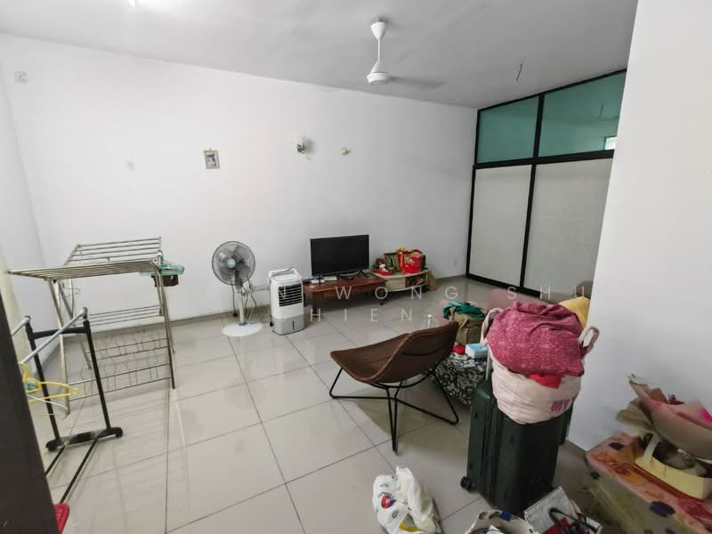 Rumah Teres 2 Tingkat untuk Dijual di Bandar Seri Alam (Masai) - Sharon Wong Shu Shien - Living Room - PropertyGuru.com.my