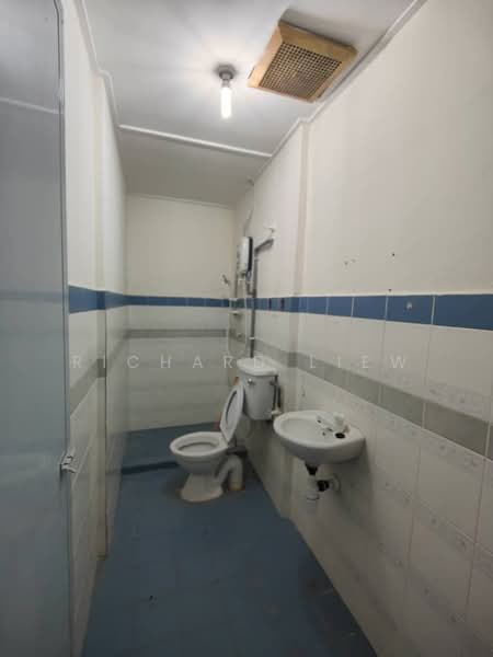 1-storey Terraced House for Sale in SS3 (Petaling Jaya) - Richard Liew - Bathroom - PropertyGuru.com.my