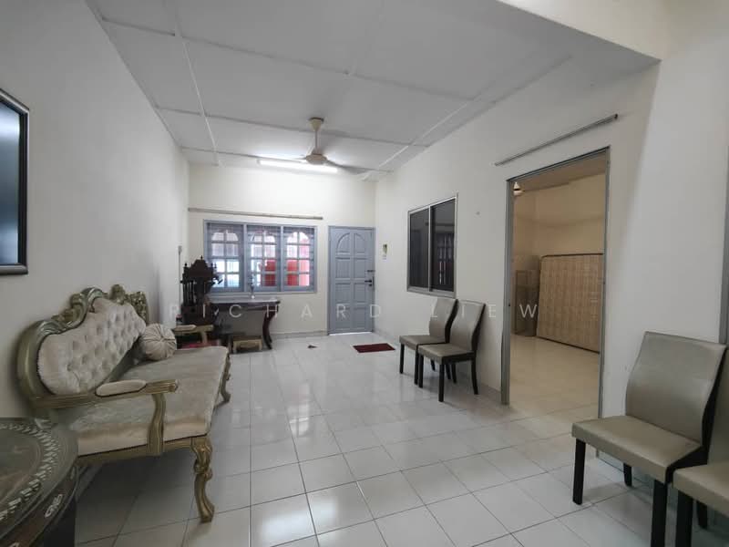 1-storey Terraced House for Sale in SS3 (Petaling Jaya) - Richard Liew - Living Room - PropertyGuru.com.my