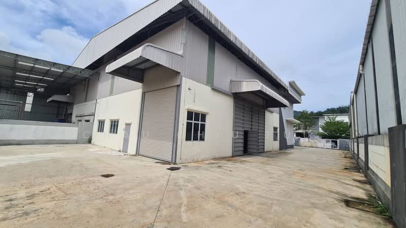 Semi-D Factory for Sale in Hi-Tech Industrial Park (Semenyih) - Chau Chiu Fuu - Exterior - PropertyGuru.com.my