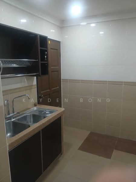 Terraced House for Sale in Putra Heights (Subang Jaya) - Kayden Bong - Kitchen - PropertyGuru.com.my