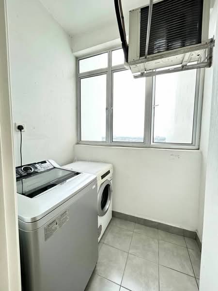 Apartment for Sale at Austin Suites (Permata Austin) - Carson . - Interior - PropertyGuru.com.my