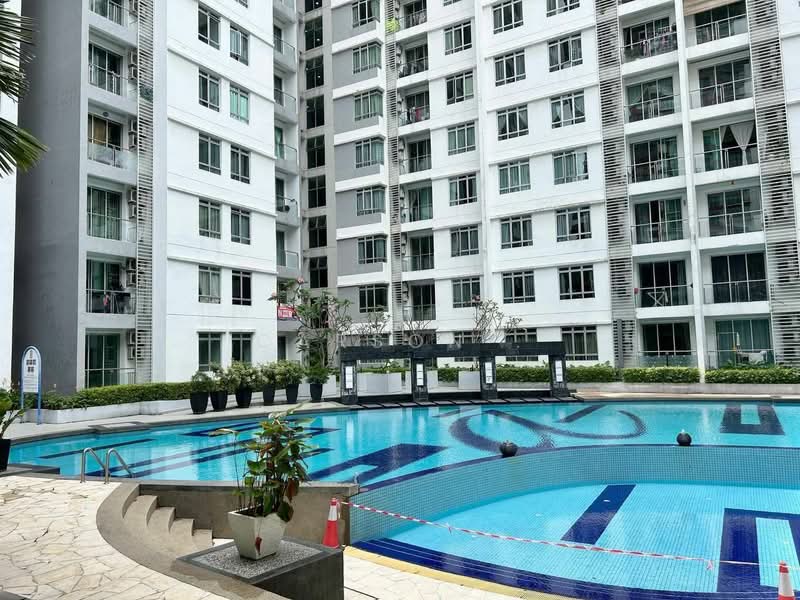 Apartment for Sale at Austin Suites (Permata Austin) - Carson . - Exterior - PropertyGuru.com.my
