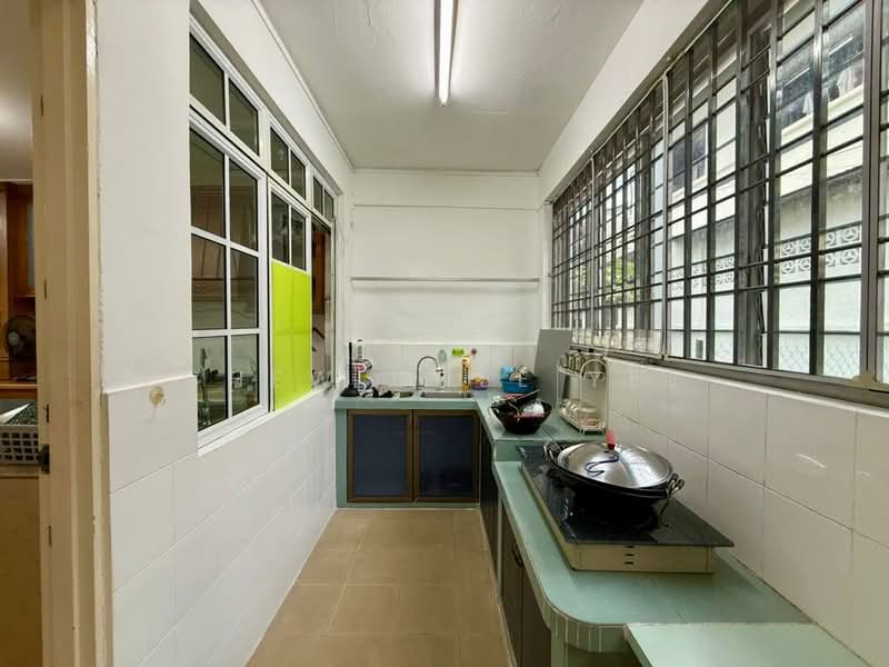 2-storey Terraced House for Rent in Taman Abad (Johor Bahru) - Chew Chee Yee - Kitchen - PropertyGuru.com.my