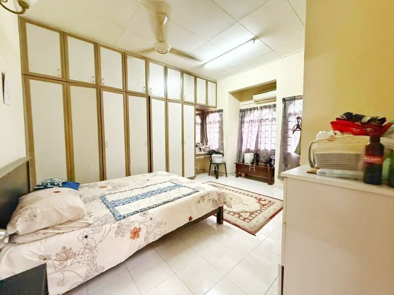 2-storey Terraced House for Sale in Seksyen 7 (Shah Alam) - Nafis Hashim - Bedroom - PropertyGuru.com.my