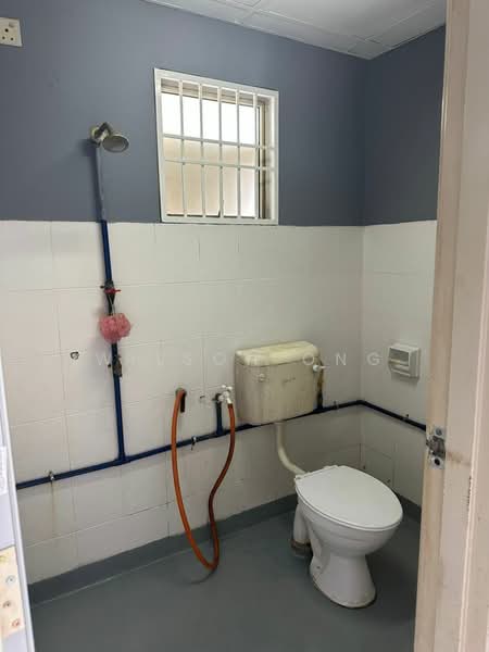 Pangsapuri untuk Dijual di Ria Apartment - Wilson Ong - Bathroom - PropertyGuru.com.my