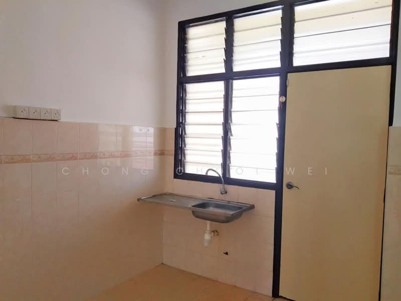 Rumah Teres 2 Tingkat untuk Disewa di Sungai Tiram (Bayan Lepas) - Chong Chooi Wei - Kitchen - PropertyGuru.com.my
