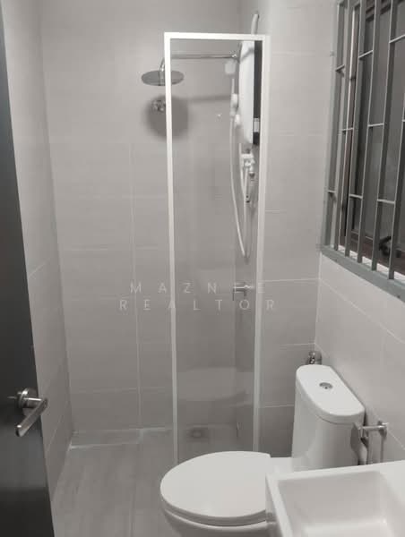 Kondominium untuk Disewa di Ayden Townhouse Warisan Puteri - Maznee Realtor - Bathroom - PropertyGuru.com.my